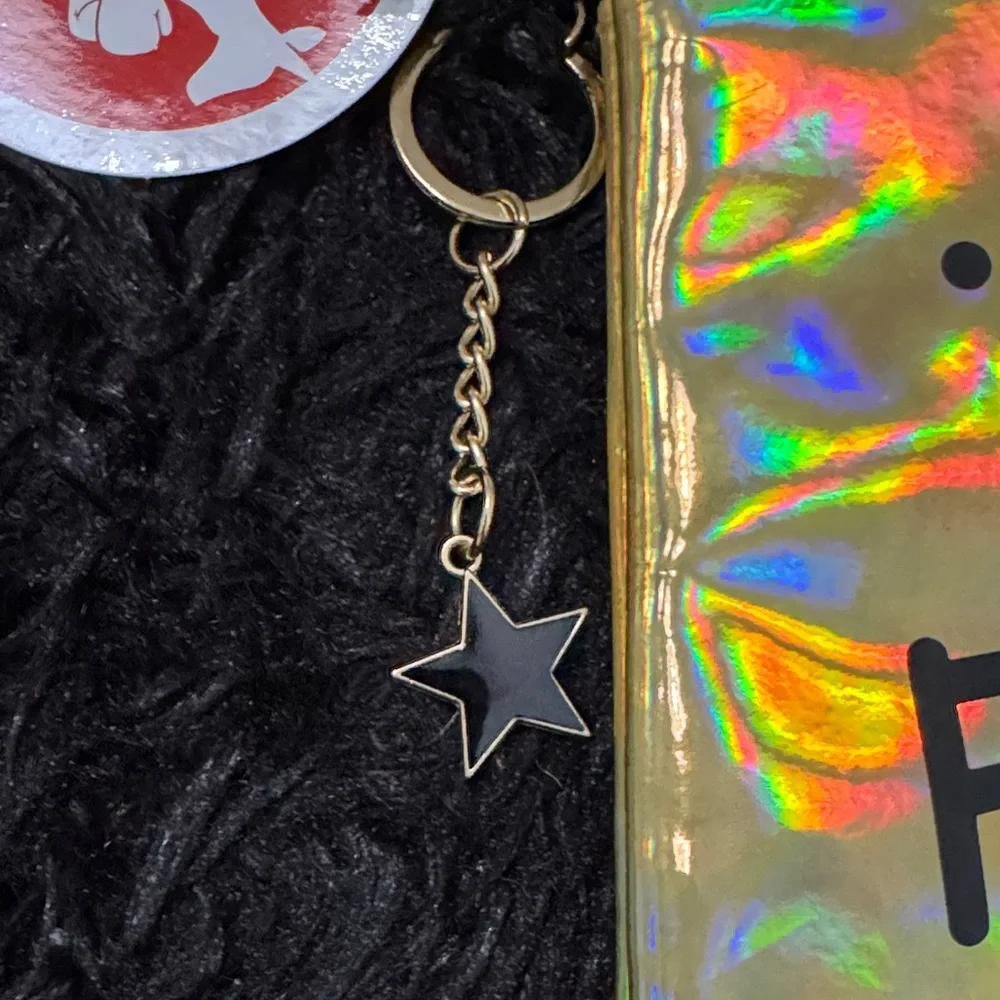 Flawless Queen Holographic Pouch - Picture 3 of 3